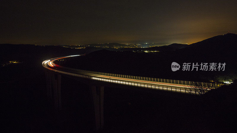 Crni Kal高架桥夜间，斯洛文尼亚沿岸